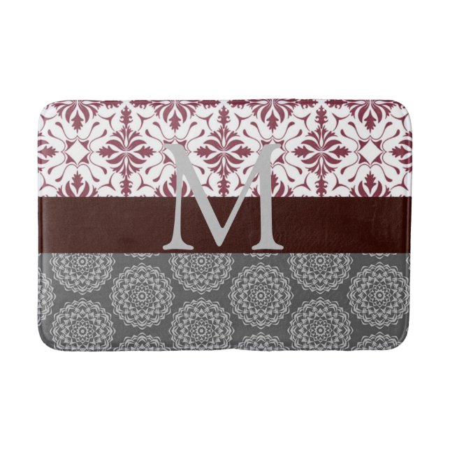 Trendig Burgundy och Grått Damask Monogram Badrumsmatta (Framsidan)