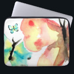 Trendig, butterfly-vattenfärg laptop fodral<br><div class="desc">Lägg din bärbara dator i den känsliga skönheten hos våra "Butterfly Whispers - Watercolor Art Laptop sleeve". Den här designen är ursprungligen färgad för en omhuldad dotter och har en liten elegans i naturens dagliga rutiner. Varje fjäril på laptop sleeve är ett konstverk med mjuka vattenfärgsnyanser som skapar en fredlig...</div>