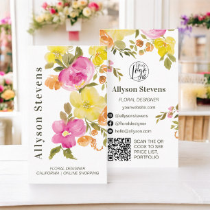 Trendig chic blommigt vattenfärgsvit logotyp qr-ko visitkort