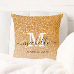 Trendig Chic Girly Script Monogram Namn Kudde<br><div class="desc">Modern Glam Guld Glitter-skript Monogram Namn Dekorativ kudde</div>