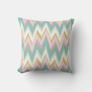 Trendig färgrik feminint ikat tribal-chevron-mönst kudde