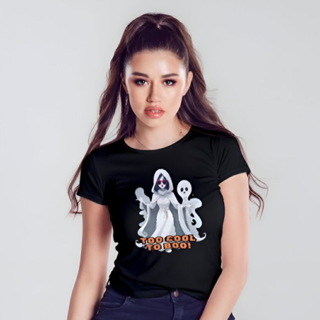 Trendig & Funny Cute Ghost Women's Halloween T Shirt (Boo-tifully Chic: Fashion is Eternal!)
