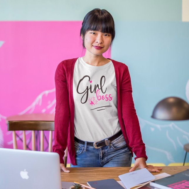 Trendig Girl Chef Script Hearts Rosa Black T Shirt (Skapare uppladdad)