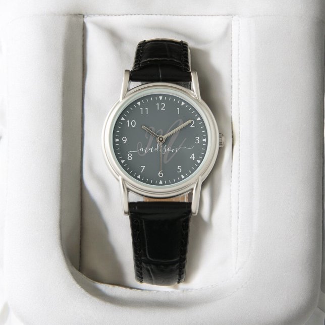 Trendig Grått Snyggt Monogram Initial och Namn Armbandsur (Skapare uppladdad)