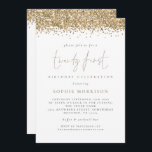Trendig Guld Glitter 21:a födelsedag Party Inbjudningar<br><div class="desc">Trendig Guld Glitter 21:a födelsedag Party. Ett budgetmässigt prist mindre än 4, 5 x 5, 6 tum alternativ. Glam stil med en gräns av faux guld glitter överst på vardera sidan, och tjugoförsta i ett fastställt informellt stil-manus. Anpassa enkelt resten av texten till dina egna detaljer. Du kan också ändra...</div>