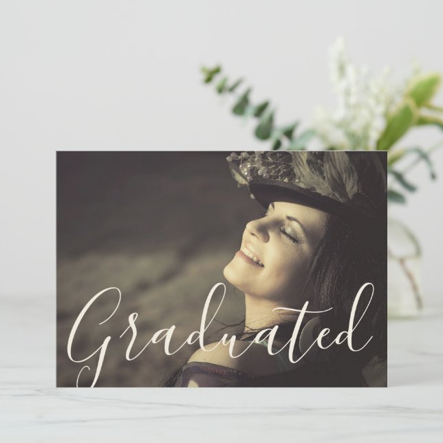 Trendig Guld Mousserande graduerat foto Studenten Kort (Stående Fram)
