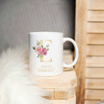 Trendig Guld vattenfärg Flower Brev E | Monogram Kaffemugg<br><div class="desc">Trendig Guld vattenfärg Flower Brev E | Monogram</div>