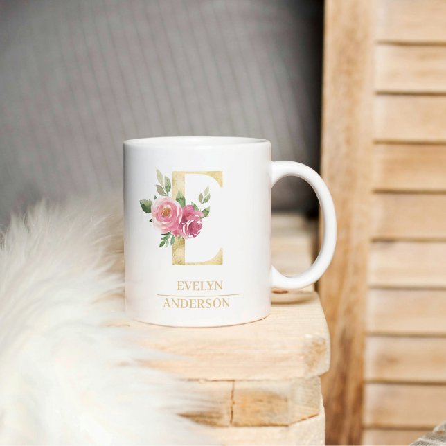 Trendig Guld vattenfärg Flower Brev E | Monogram Kaffemugg (Skapare uppladdad)