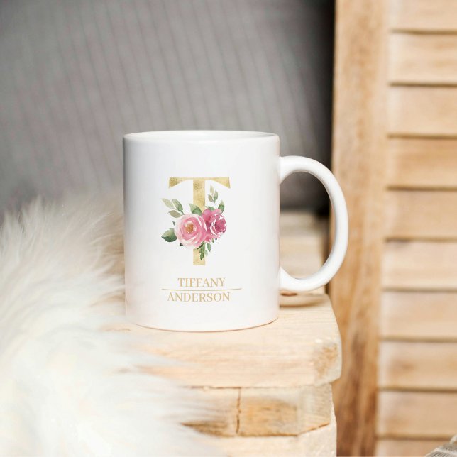 Trendig Guld vattenfärg Flower Brev T | Monogram Kaffemugg (Skapare uppladdad)