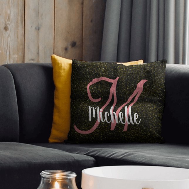 Trendig guldglitter rosa monogram flickaktig unik kudde (Skapare uppladdad)