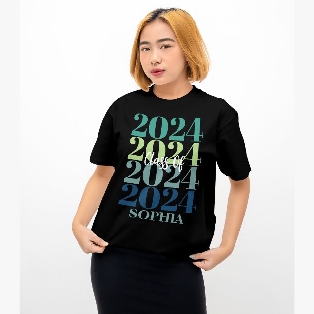 Trendig i färglös klass 2024 Modern Student T Shirt (Skapare uppladdad)