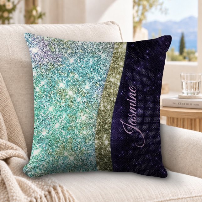 Trendig iriserande lila blå falsk glittermonogram kudde (Skapare uppladdad)