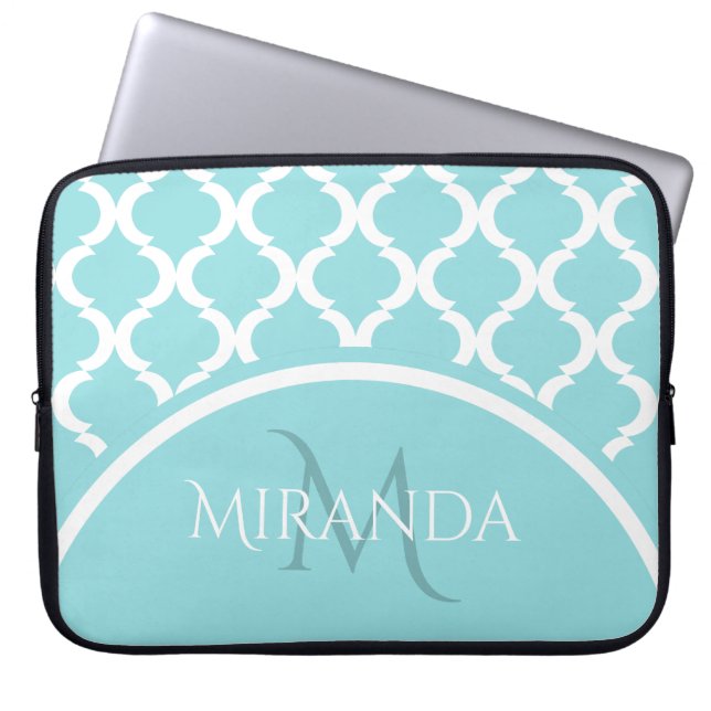 Trendig Large Aqua Quatrefoil Monongram och Namn Laptop Sleeve (Framsidan)