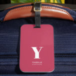 Trendig Magenta Enkel Monogram Namn Bagagebricka<br><div class="desc">Trendig Magenta Enkelt Monogram Namn-resggage-tagg</div>