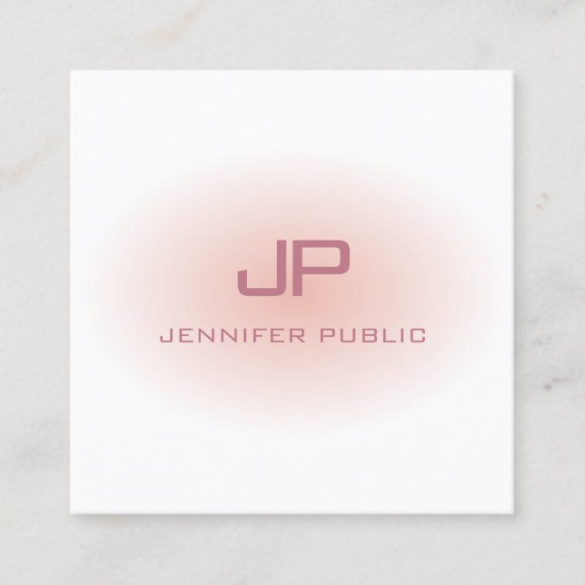 Trendig mall Blush Rosa Vit Modern Monogram Fyrkantigt Visitkort (Framsida)