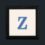 Trendig Medium Blue 3D Initial Brev | Linen Färg Minnesask<br><div class="desc">Trendig Medium Blue 3D (ljusblåa skuggor) Inledande Brev | Linen Färg. Du kan välja att lägga till din första eller den första av en älskad person. Oavsett om det är en hjärtlig gåva till någon som är kär i dig eller en personlig behandling, så är valet ditt. Du kan också...</div>