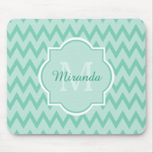 Trendig Mint Grönt Chevron Zigzag Namn och Monogra Musmatta