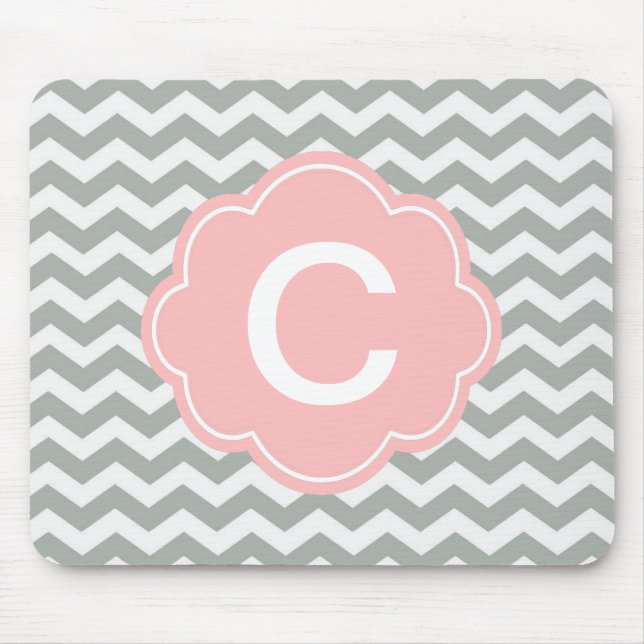 Trendig, modern, elegant grå chevron-monogram musmatta (Framsidan)