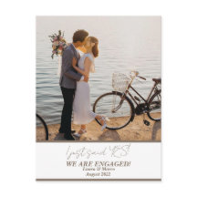 Trendig Modern Förlovningspar Foto