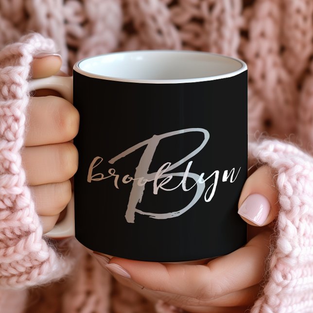 Trendig monogram i svart, vit och grå kaffemugg (Skapare uppladdad)