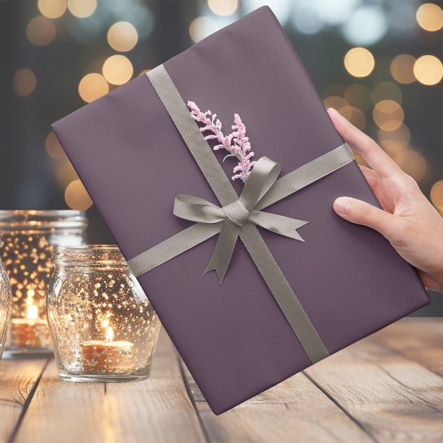Trendig Mörk Dusky Violet Wrapping Papper Presentpapper (Skapare uppladdad)