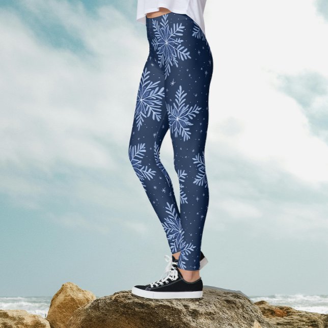 Trendig mörkblå natt vinterns snöflagemönster  leggings (Skapare uppladdad)