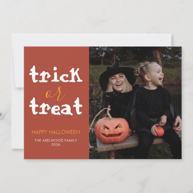 Trendig och modern Halloween familjefoto Julkort (Framsida)