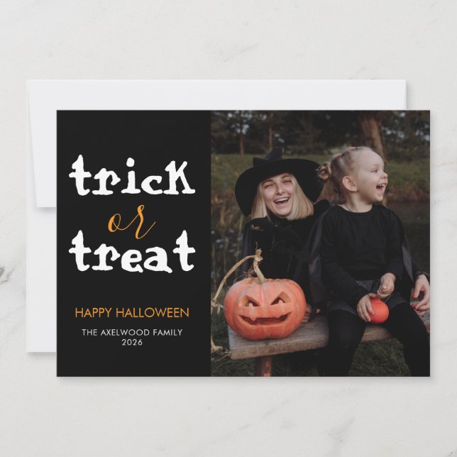 Trendig och modern Halloween familjefoto Julkort (Framsida)
