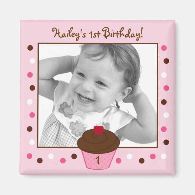 Trendig Polka Dot Cupkaka Birthday Favnets Magnets Magnet (Framsidan)