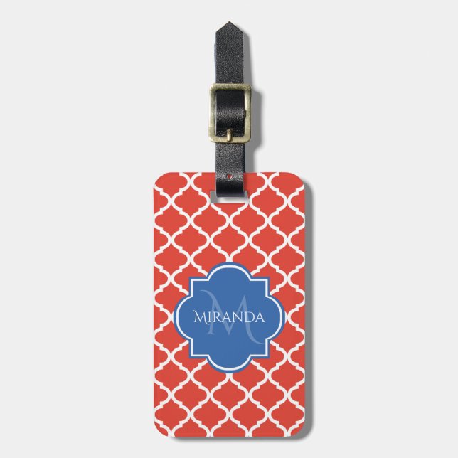 Trendig Red Quatrefoil Blue Monogram och Namn Bagagebricka (Vertikal Framsida)