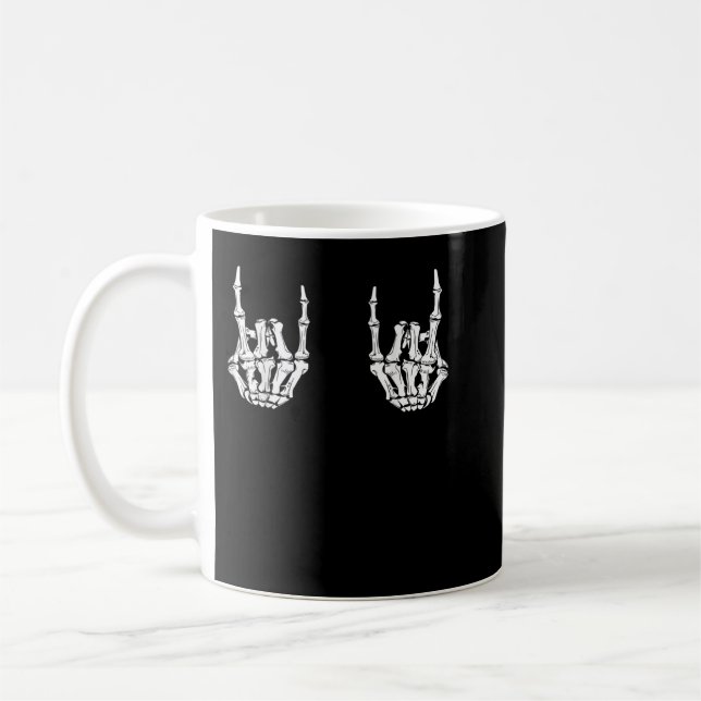 Trendig Rocker Skeleton Hand Sten on Funny Hallowe Kaffemugg (Vänster)