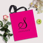 Trendig Rosa Svart Monogram Initial Skript Namn Tygkasse<br><div class="desc">Trendig Rosa Svart Monogram Initial Skript Namn Tote Bag.  Lätt att anpassa. Skaffa din idag!</div>