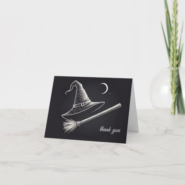 Trendig Spooky Halloween-häxhatt och bommarsvart Tack Kort (Framsida)