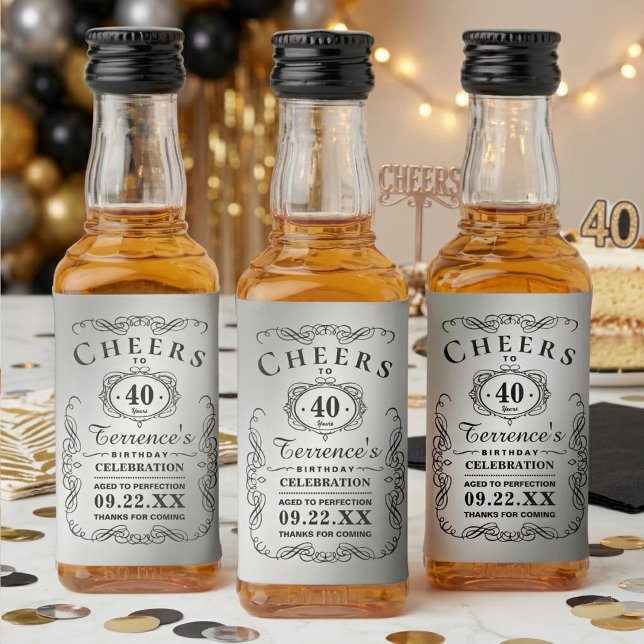 Trendig svart och silver typografi födelsedagsfest spritflaskor etikett (Skapare uppladdad)