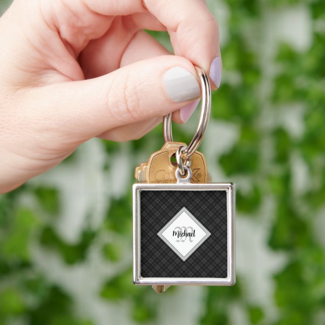 Trendig svart vit tartan Personlig monogram Fyrkantig Silverfärgad Nyckelring (Hand)