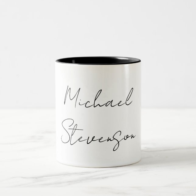 Trendig Svartvit handskriven minimalist Två-Tonad Mugg (Center)