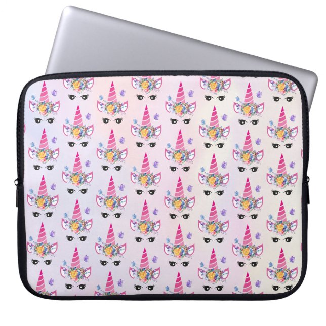 Trendig Unicorn med Blommigt Krona & Butterflies Laptop Fodral (Framsidan)
