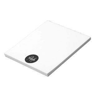 Trendiget Black & White Simple Monogram Classic Anteckningsblock