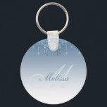 trendiget Blue glitter drip Nyckelring<br><div class="desc">personlig namn-skript,  monogramdesign på blå faux glitter-bakgrund</div>