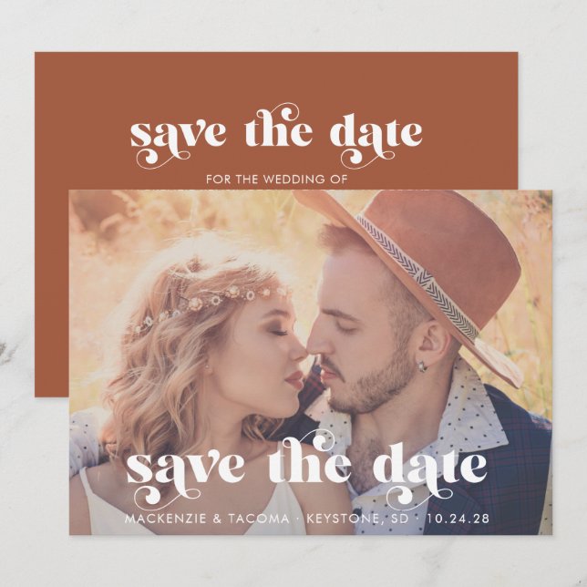 Trendiget Boho Typography Photo Save Date (Fram/baksida)
