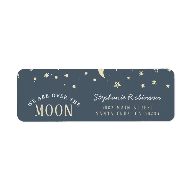 Trendiget vi är över Måne Typography Baby Shower Returadress Etikett (Framsidan)