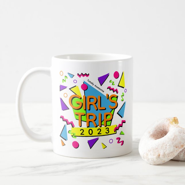 Trendigets Anpassade i Stil Girl 2023 Kaffemugg (Med munk)