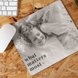 Trendigets foto och vad som är det mest positiva R<br><div class="desc">Fånga livets vackra stunder med vår exklusiv Trendig Photo & What Matters mest Positive Red products. Smittsam positivitet och stil i vardagen med denna unika samling som sömlöst blandar moderna trender med tidlösa känslor. Oavsett om du behandlar dig själv eller överraskar en älskad, så ger vårt Trendig Photo & What...</div>