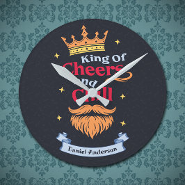 Trendigets moderna färgstarka nyans Kung-citattypo Rund Klocka