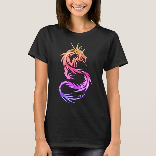 Trending Dragon Tatto Stil T-Shirt (Framsida)