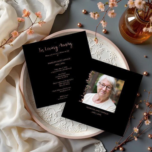 Trendy Black Minimalist Custom Photo Funeral Anteckningskort (Celebrate the Life of Our Loved Ones with a Cheerful and Elegant Minimalist Design.)