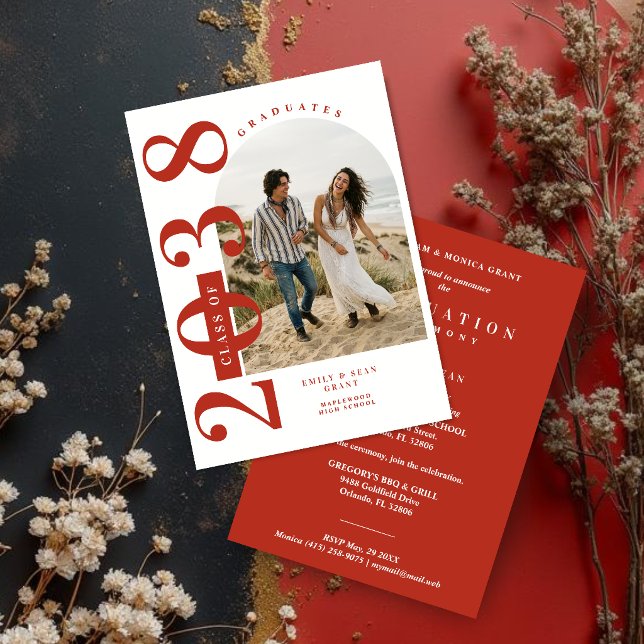 Trendy Red Arch Twins Graduation Photo TMF26 Inbjudningar (Trendy Red Arch Shape Double Graduation Invitation for Twins or Siblings with Modern Editorial.)