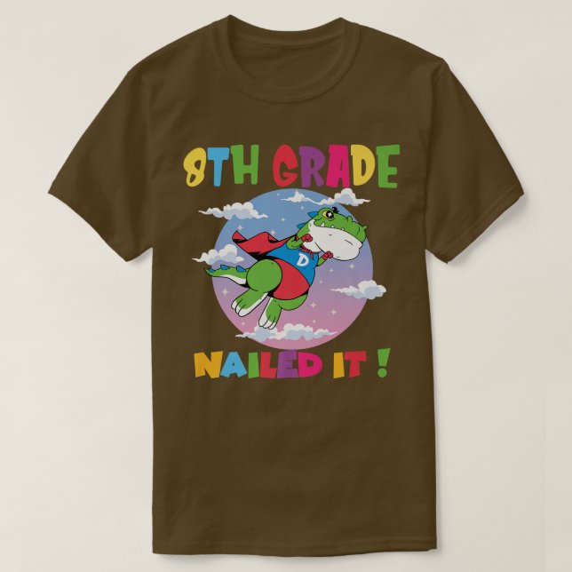 Trex 8:e Klass seglade i Studenten 2022  T Shirt (Design framsida)