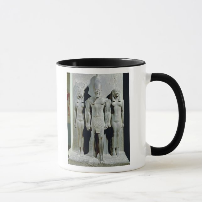 Triad av Menkaure med gudinnan Hathor Mugg (Höger)