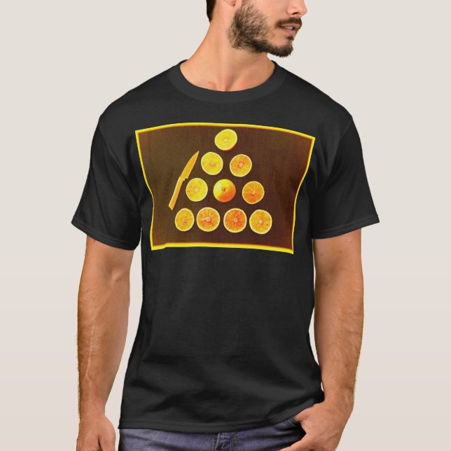 "Triangel of Halva Orangar" Utsänt foto. Köp nu T Shirt (Framsida)